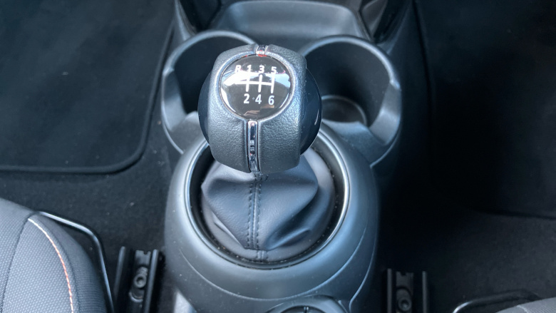 MINI Hatchback 1.5 Cooper Classic 3dr Petrol Hatchback